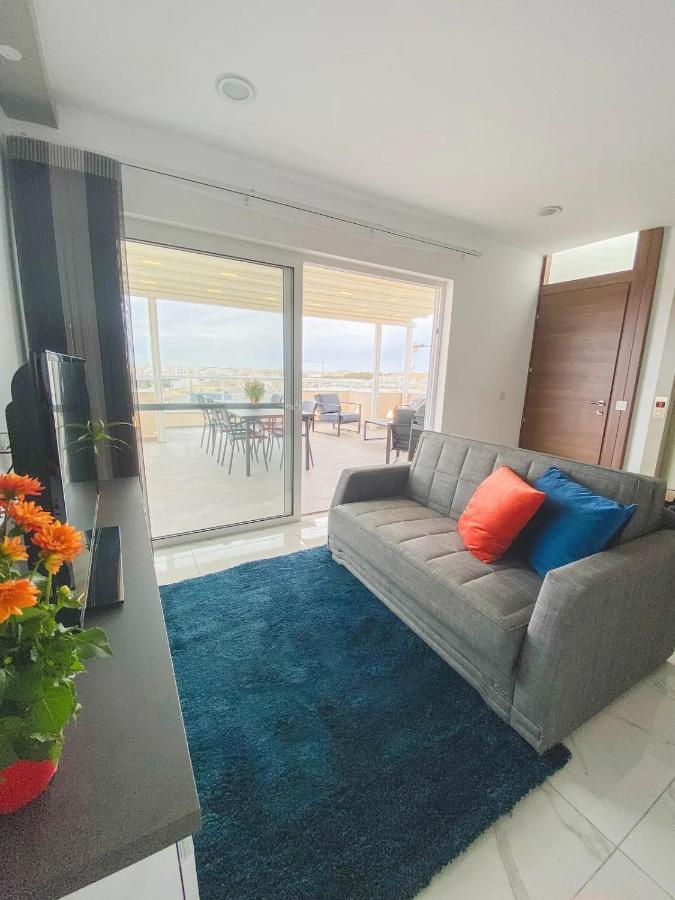 The Blue Mill Penthouse With Beautiful Views Apartment Naxxar Exterior photo